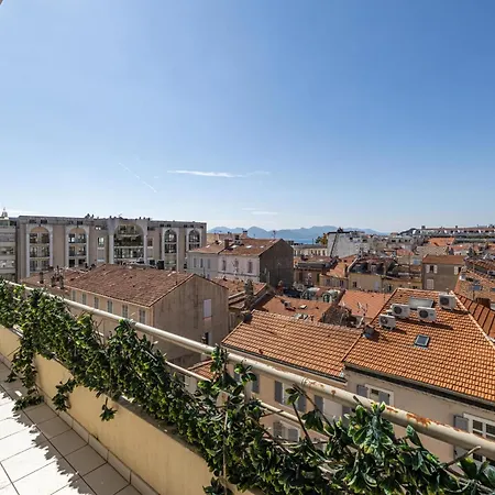Ref 1996 Croisette - Sea View For Rent Apartment Cannes